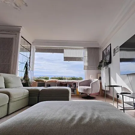 Seaview Eclectic Apartment *